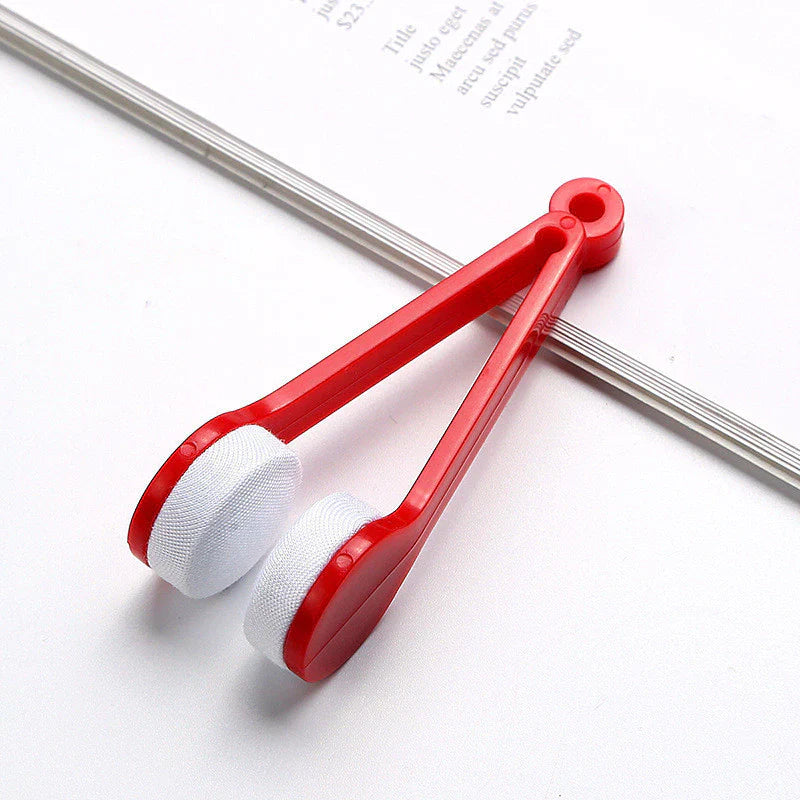 2-in-1 Microfibre Lens Cleaner