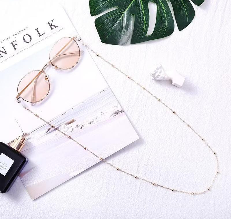 LuxeChain – Versatile Eyewear & Mask Holder